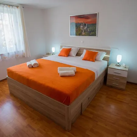 Apartment Domenika