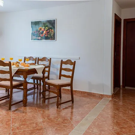 Domenika * Makarska